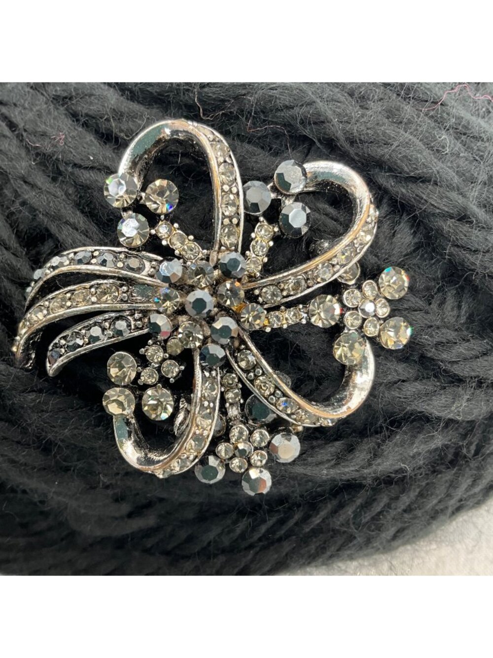 Rhinestone Flower Brooch Silver Tone Black & Clear Crystal Jewelry Pin